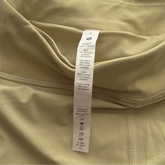 Lululemon Nulux Waist High Rise Run Short Size 2 - Picture 4 of 5
